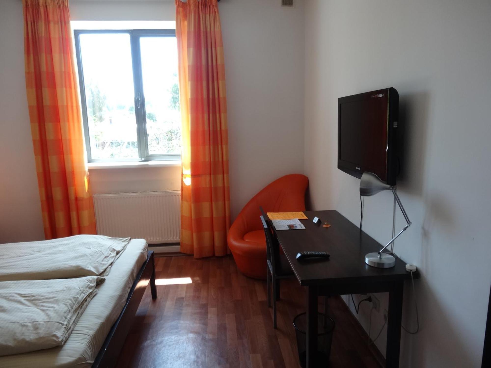Amir Hotel Каракол Номер фото