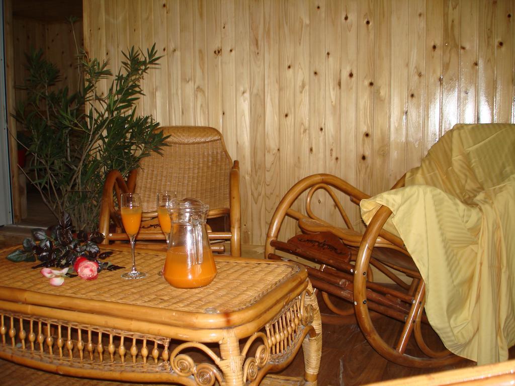Amir Hotel Каракол Екстер'єр фото